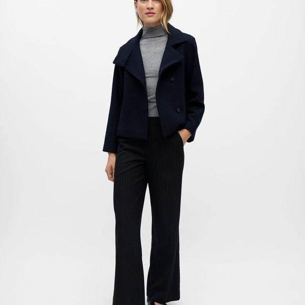 Cappotto in lana con colletto alto