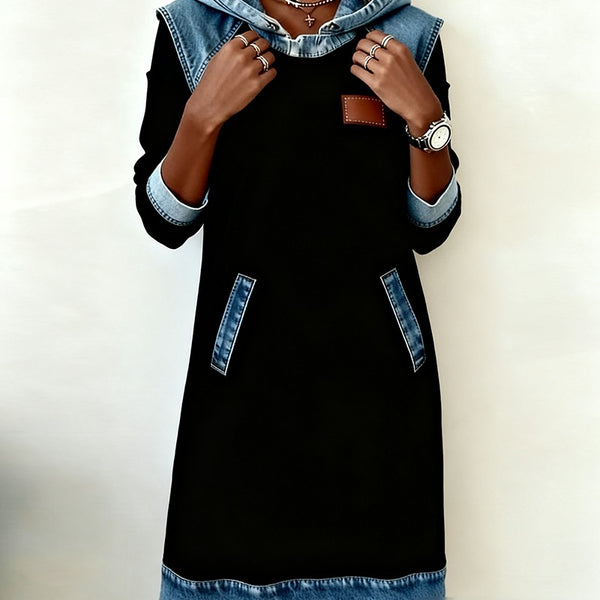 Abito con cappuccio e inserti in denim