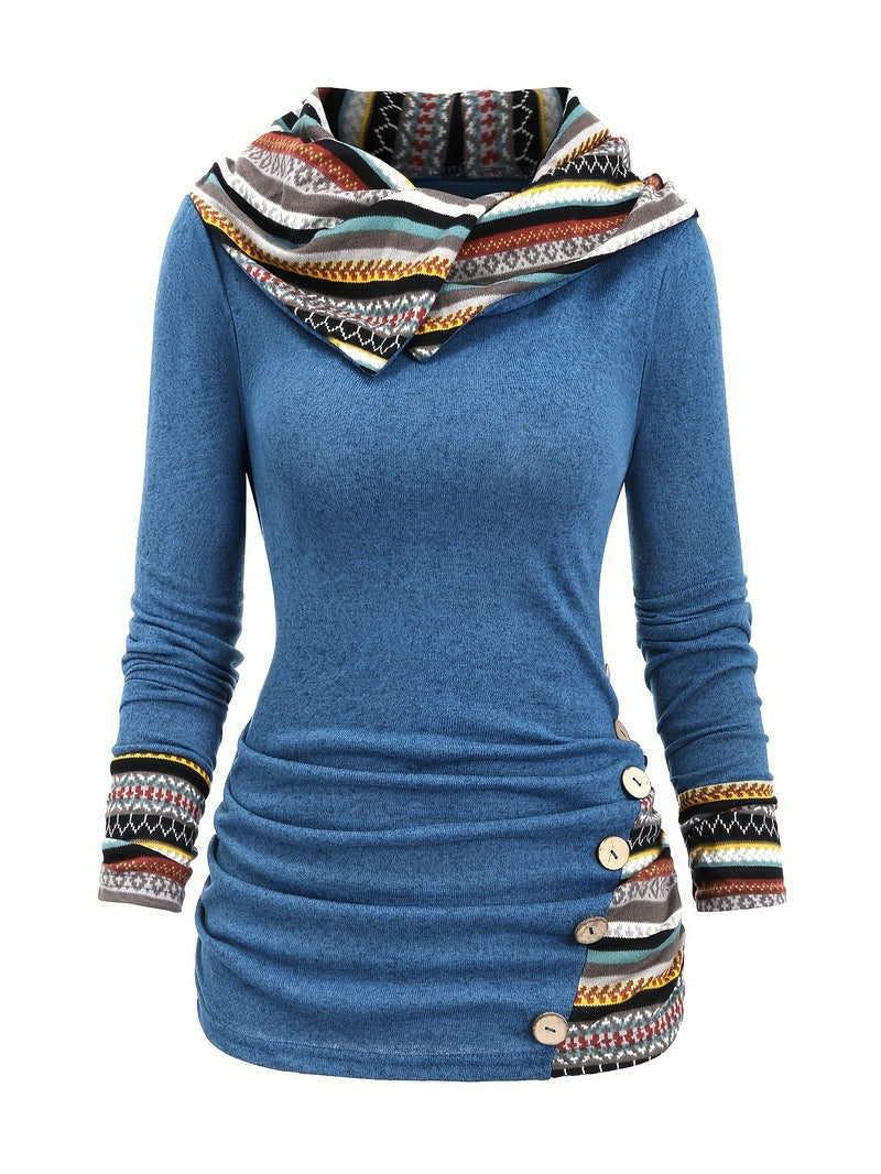 Maglione con collo a cappuccio tribale