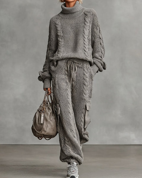 Completo pantalone cargo e maglione a collo alto in maglia intrecciata