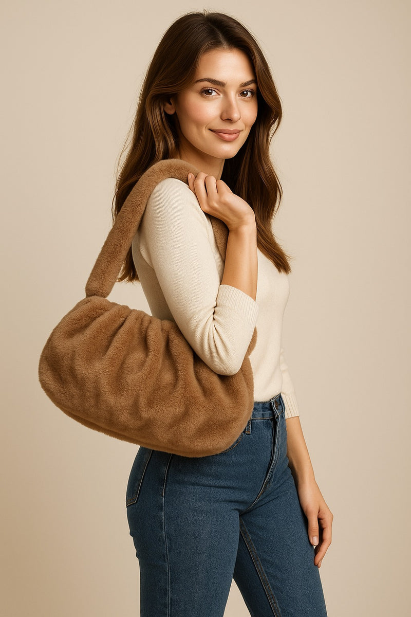 Borsa morbida in pelliccia Sofia