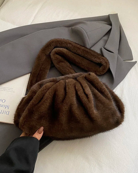 Borsa morbida in pelliccia Sofia