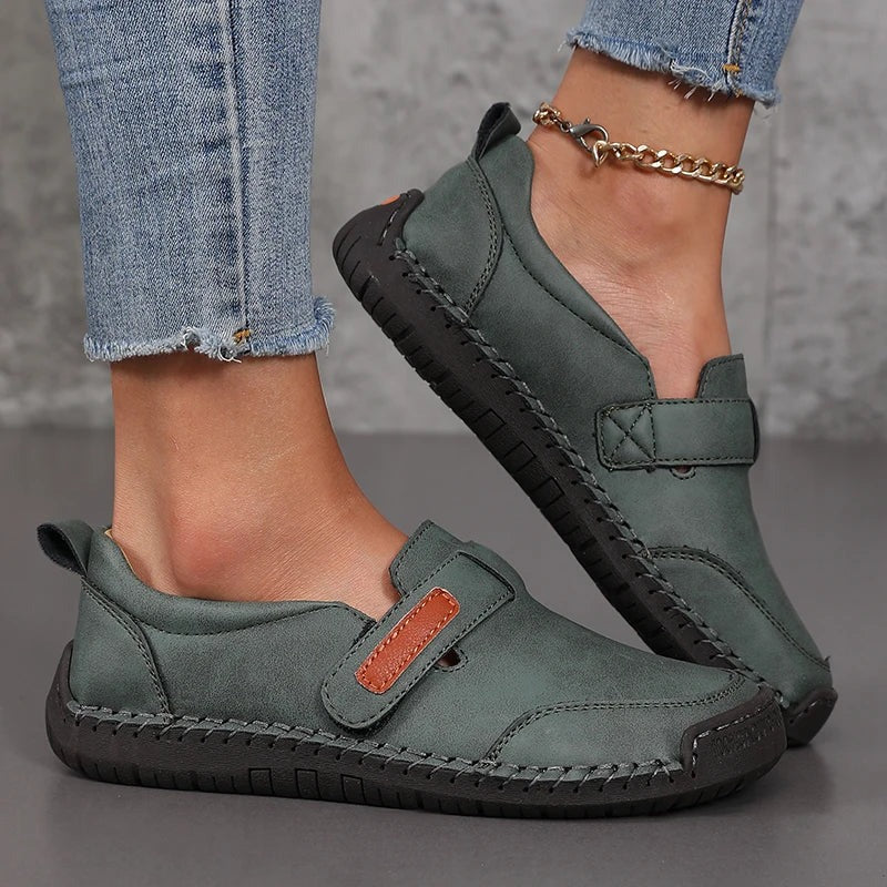 Scarpa con suola ortopedica e comfort