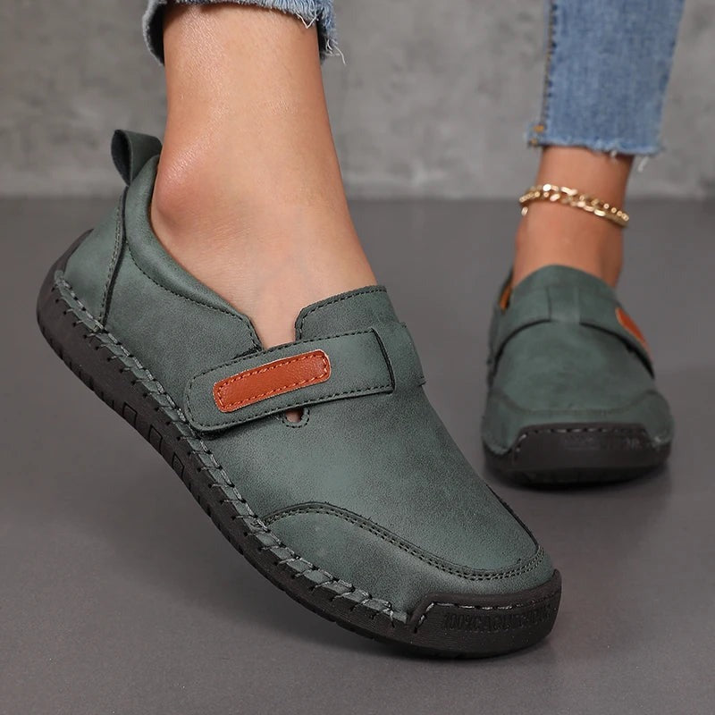 Scarpa con suola ortopedica e comfort