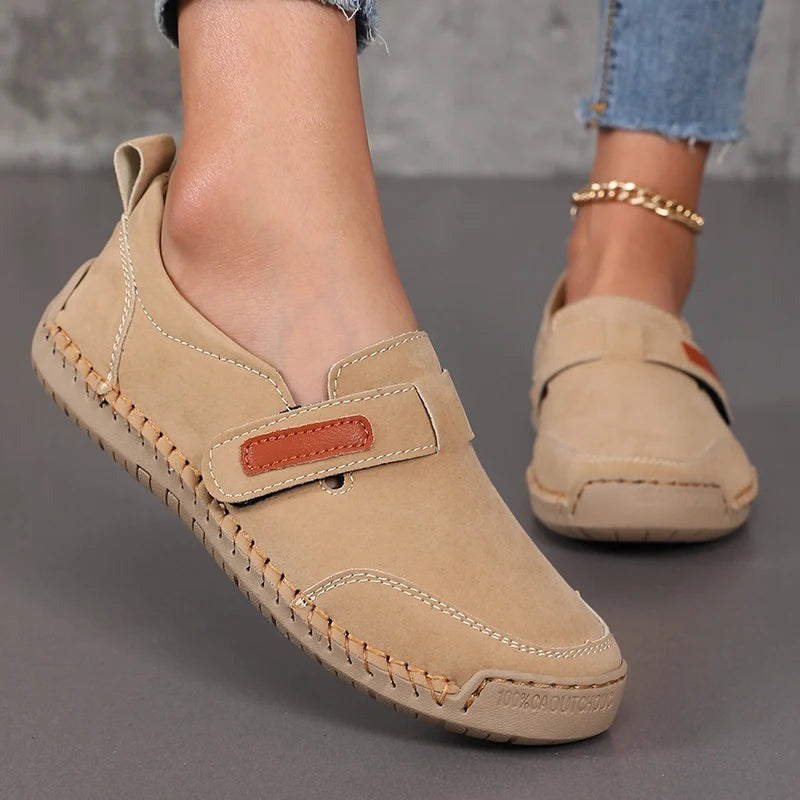 Scarpa con suola ortopedica e comfort