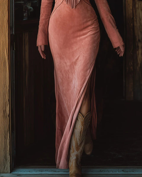 Abito in finta pelle scamosciata ricamato con frange