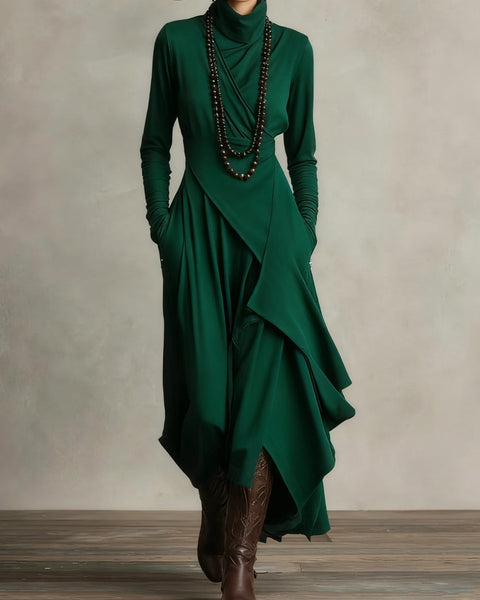 Abito lungo plissettato asimmetrico viola con collo alto