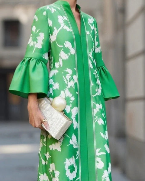 Abito ampio con maniche a campana e stampa floreale con spacco laterale