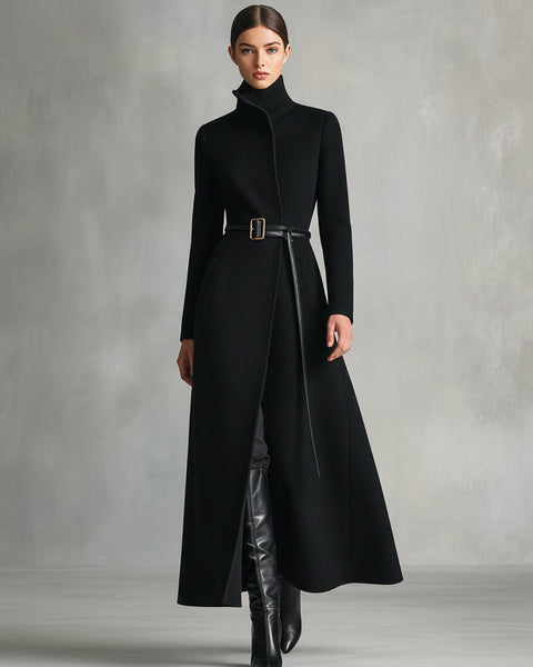 Cappotto lungo con collo alto ed elegante cintura in lana