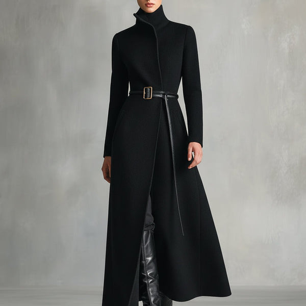 Cappotto lungo con collo alto ed elegante cintura in lana