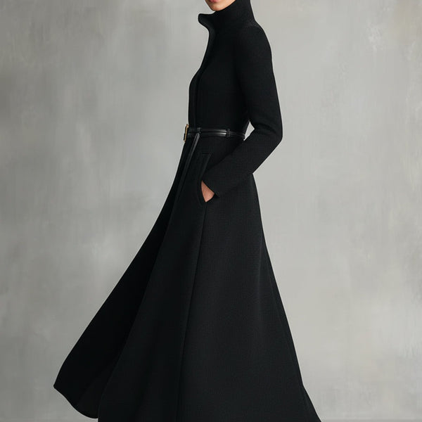 Cappotto lungo con collo alto ed elegante cintura in lana
