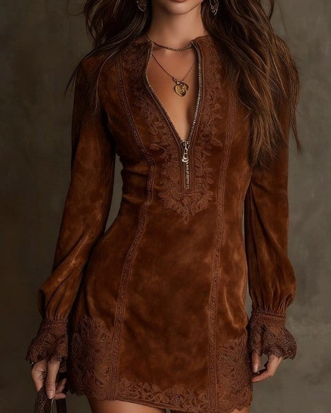 Mini abito vintage in pelle scamosciata con finiture in pizzo