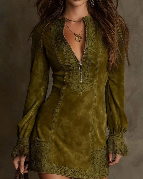 Mini abito vintage in pelle scamosciata con finiture in pizzo