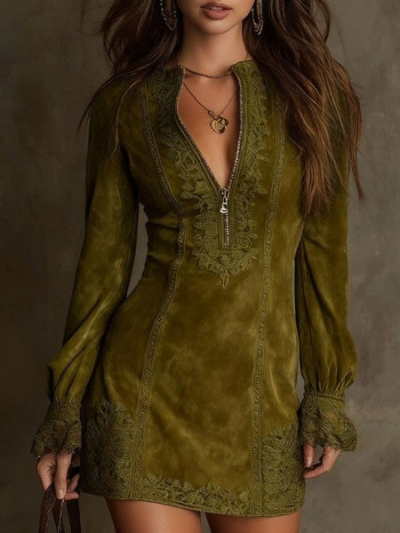 Mini abito vintage in pelle scamosciata con finiture in pizzo